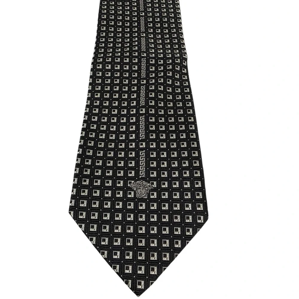 VERSACE Silk Medusa Pattern Mens Necktie Black Gold Made in Italy Luxury‎ Tie
